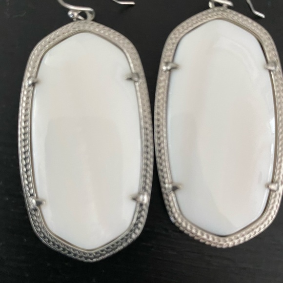 Kendra Scott Earrings - Picture 2 of 2
